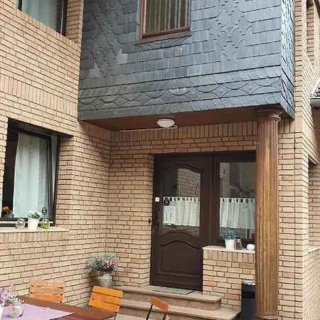 Friendly - Klinkerhof Bornheim